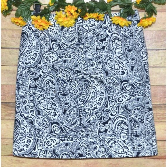 Talbots Petites Ladies Blue White Paisley Knee Length Pencil Skirt Size 6 6P - Picture 3 of 8